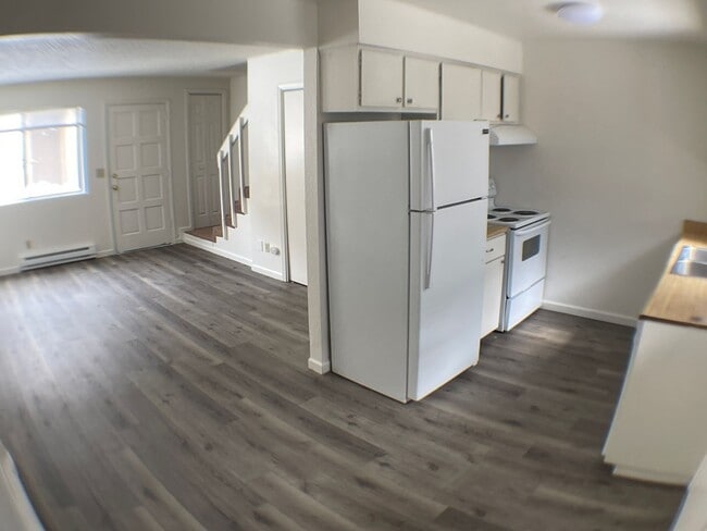 Photo - 2110 N East St Unit (158)  F