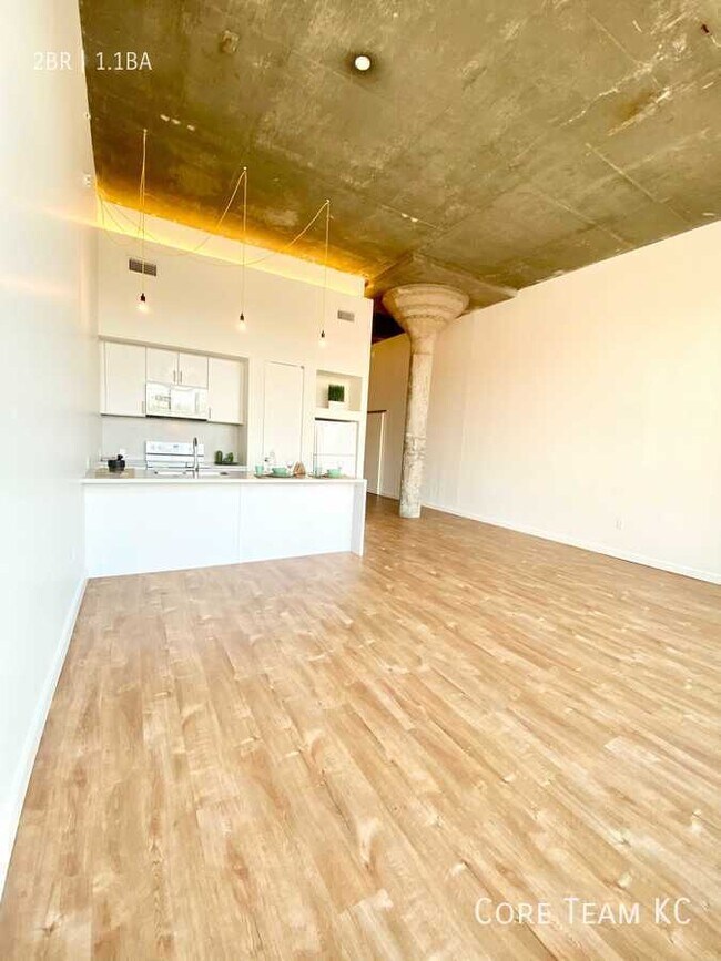 Photo - 1719 Walnut St Unit 303