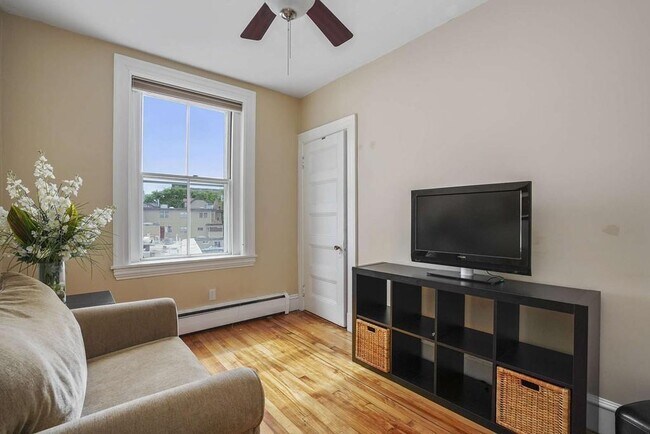Photo - 2 Arlington St Unidad 22