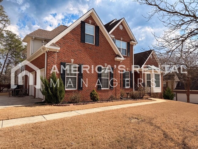 Photo - JUST LISTED - Spacious Five Bedroom Residence in Meadowbrook!