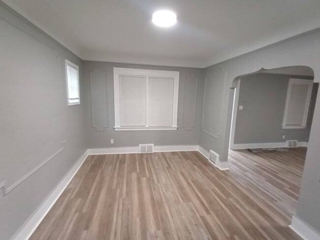 Photo - Charming 3 bedroom/1.5 bath Brick Home - Now Available!