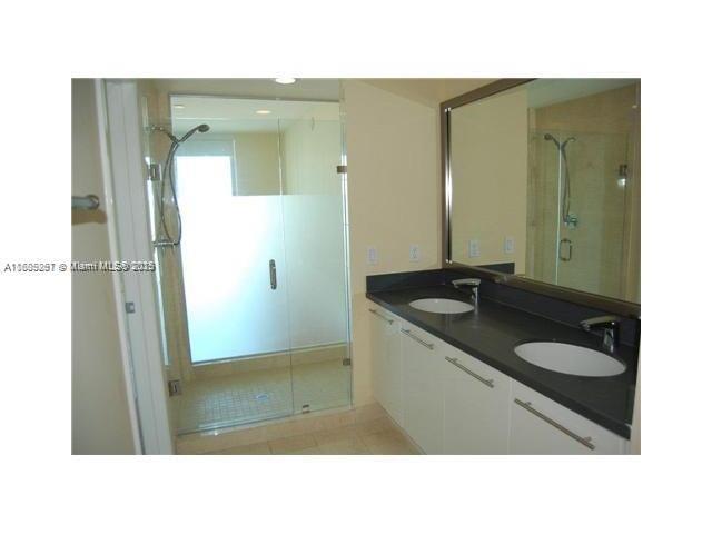 Photo - 90 SW 3rd St Unidad 4411