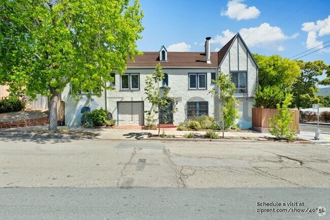Building Photo - 2242 E 32nd St Rental