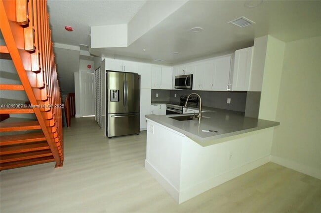 Photo - 781 SW 148th Ave