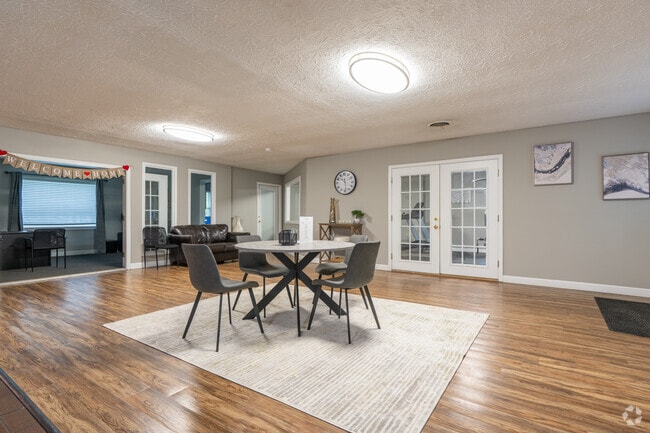 Country Place - Clubhouse - Country Place Apartments