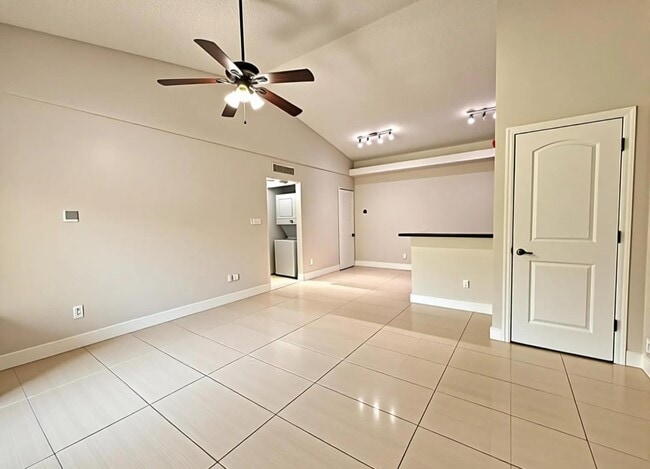 Photo - 631 Lyons Rd Unit 12204