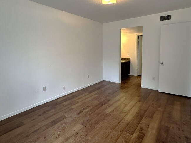 Photo - Timber Crossing Apartments