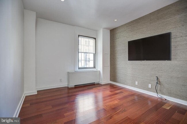 Building Photo - 219 S 18th St Unit 1602