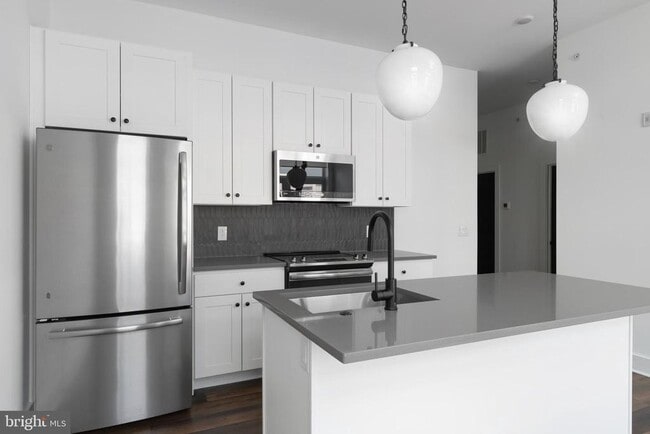 Photo - 2940 W Thompson St Unidad 204