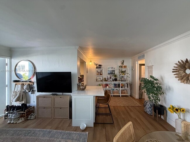 Photo - 801 Meridian Ave Unidad 2D