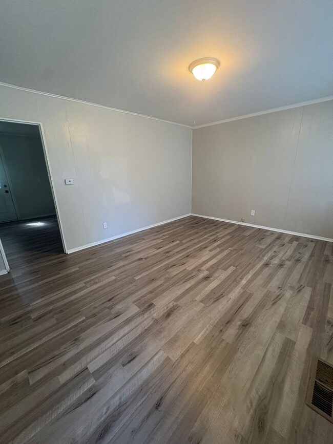 Photo - 4550 Freudenberger Ave