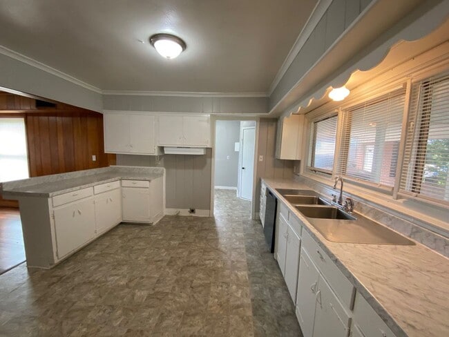 Photo - 4320 Bishop Hills Dr