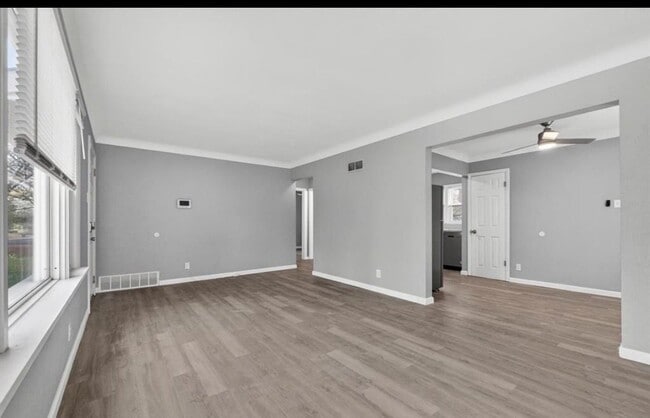 Photo - 8576 Kathlyn Dr