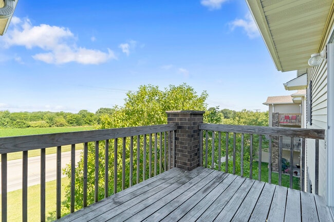 Photo - River Ridge 2301-2325 University Drive