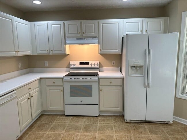 Photo - 185 Weatherstone Dr