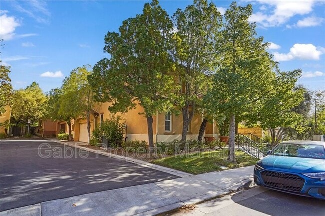 Photo - 27210 Valderrama Dr