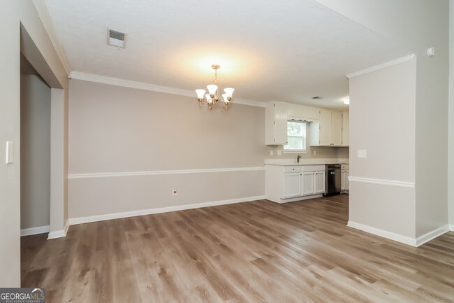 Photo - 1283 Parkwood Chase NW