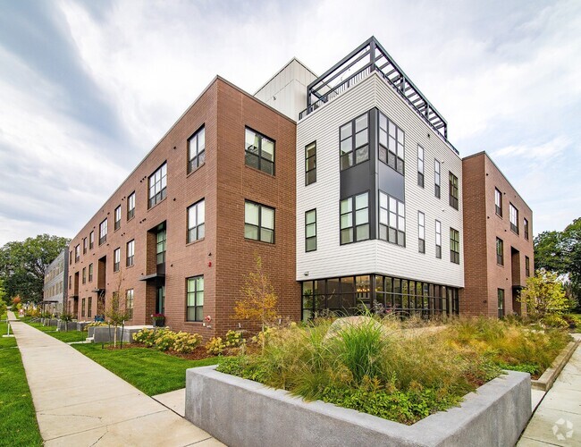 Building Photo - Renaissance Lofts