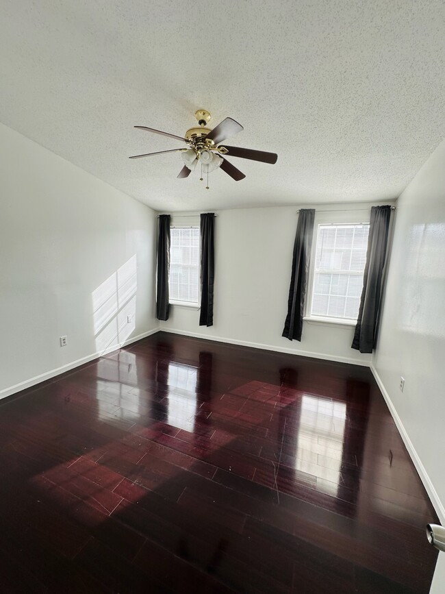 Building Photo - 4341 Idaho Ave Unit C