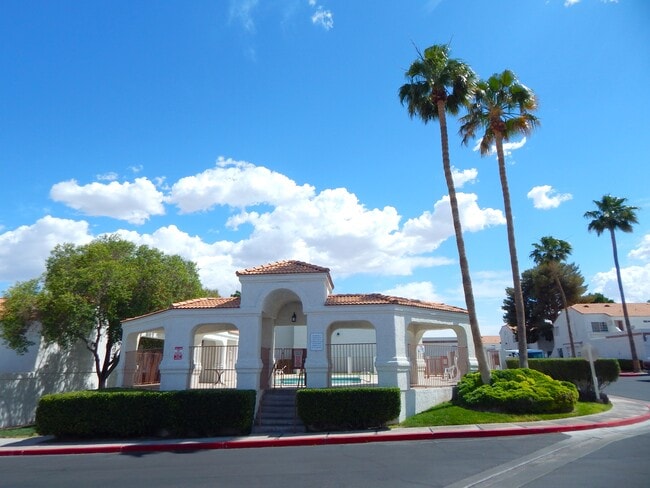 Building Photo - 1800 Edmond St Unit 127 Rental