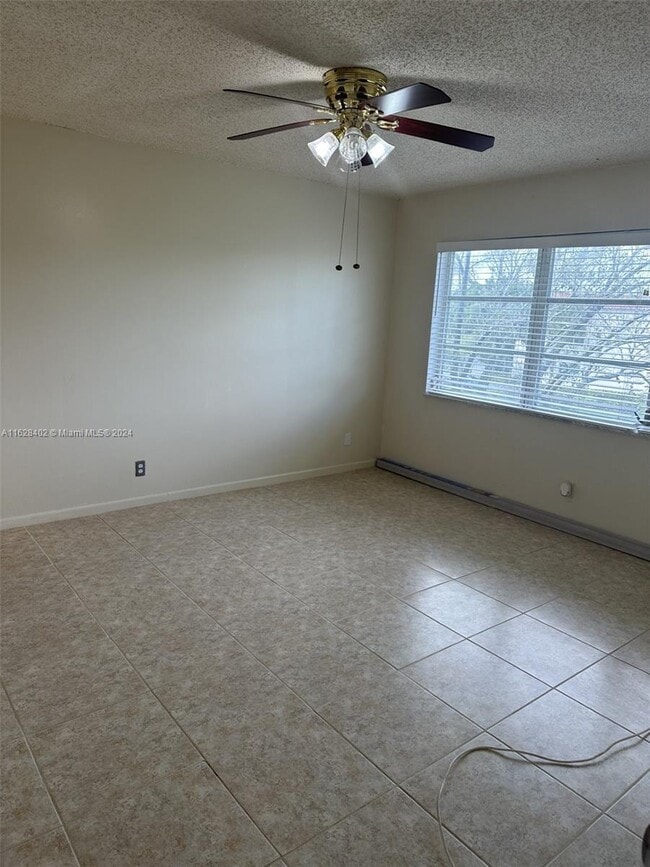Photo - 411 S Hollybrook Dr Unit 308
