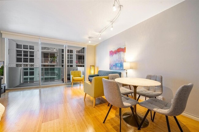Photo - 1200 West Ave Unit 524