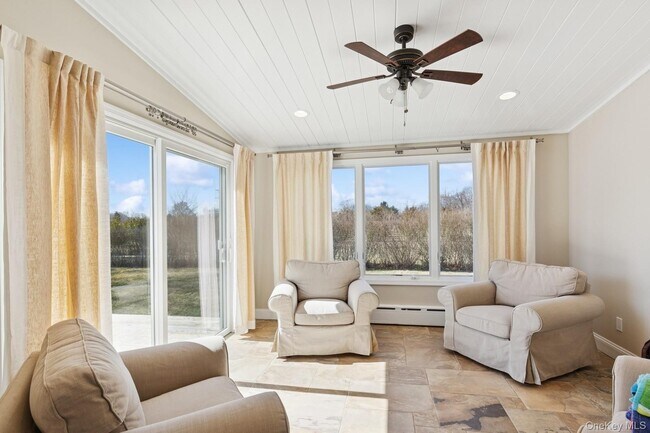 Photo - 1110 Gillette Dr