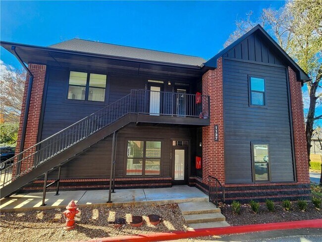 Building Photo - 1137 N Leverett Ave