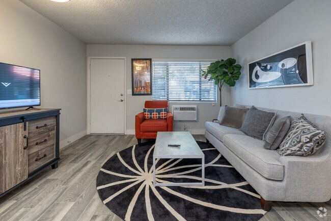 1BR, 1BA - 560SF - Living Room - Vista Montana Apartments