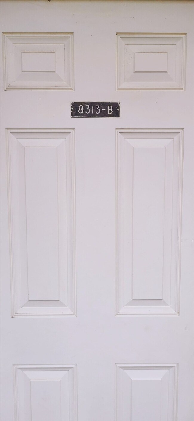 Photo - 8313 Augustine Dr Unit B