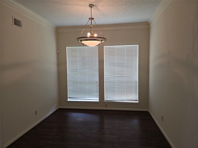 Photo - 15114 Farndale Dr