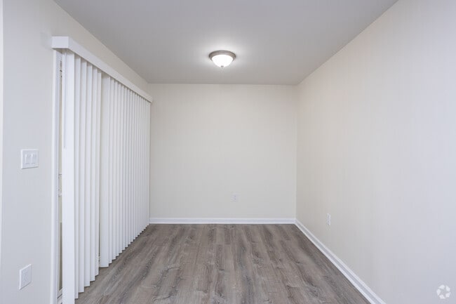 2BR, 1BA