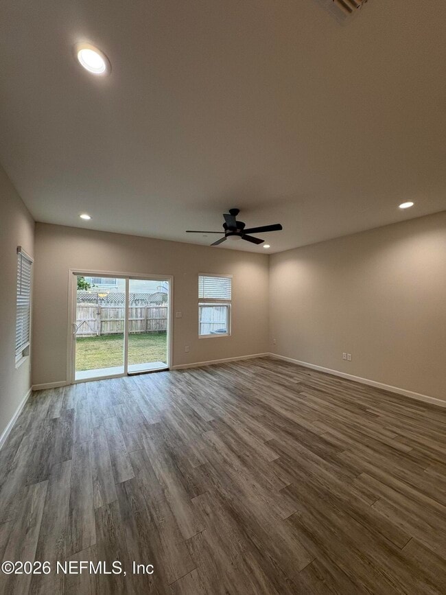 Photo - 838 5th Ave S