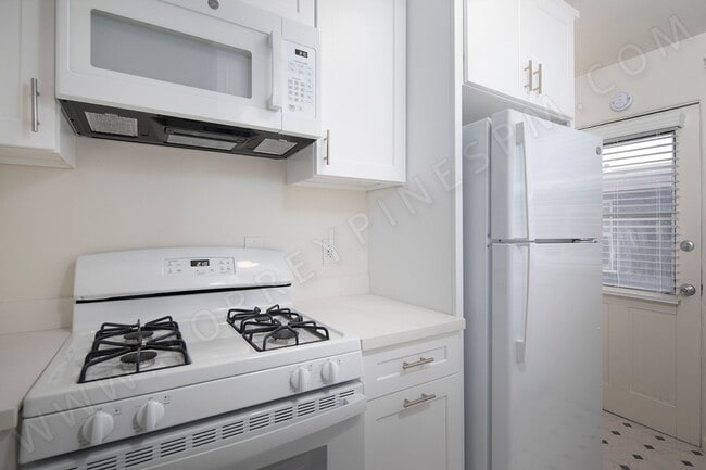 Photo - Perfectly Located 2BR in North Pacific Beach w/ Parking Unit 5042