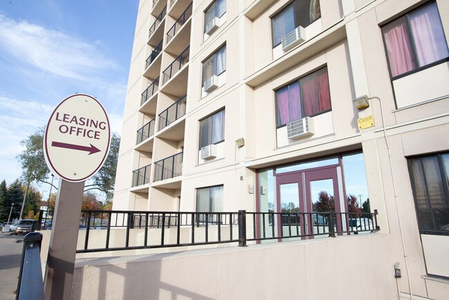 Photo - Parkview Apartments