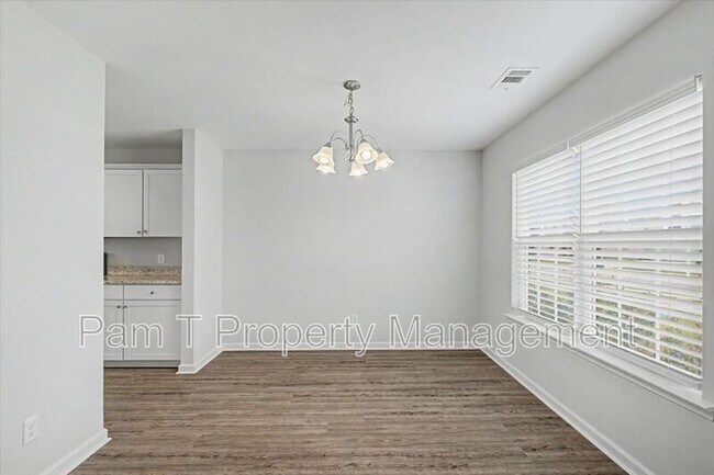 Photo - 129 Whitehaven Rd
