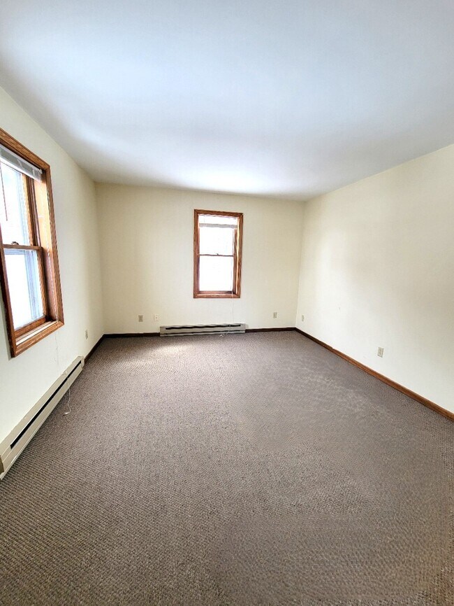 20 Brown Blvd Unit 2