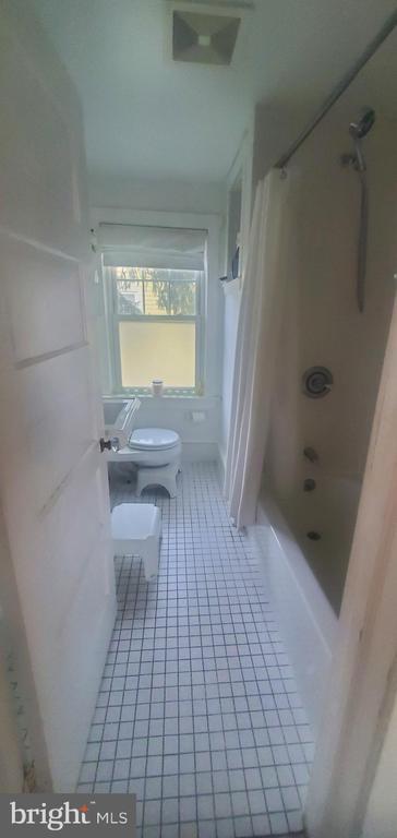 Photo - 127 S Warner St