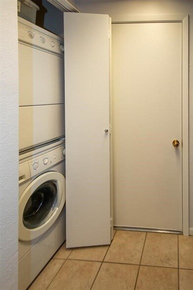 Photo - 2425 Holly Hall St Unit 31