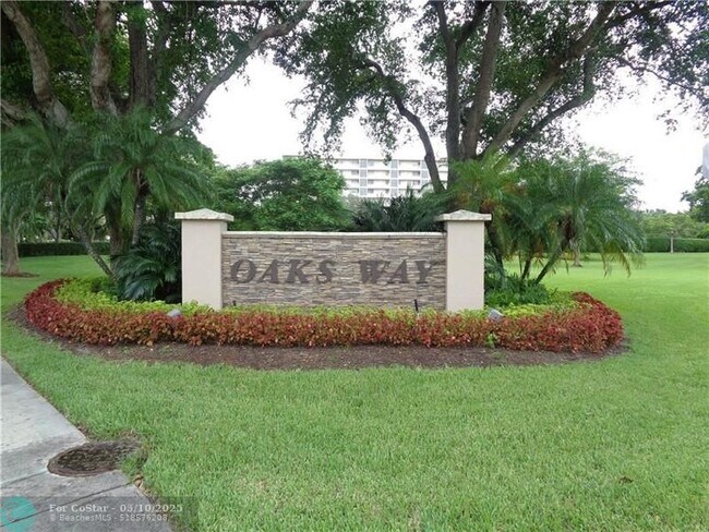 Photo - 3499 Oaks Way Unit 201