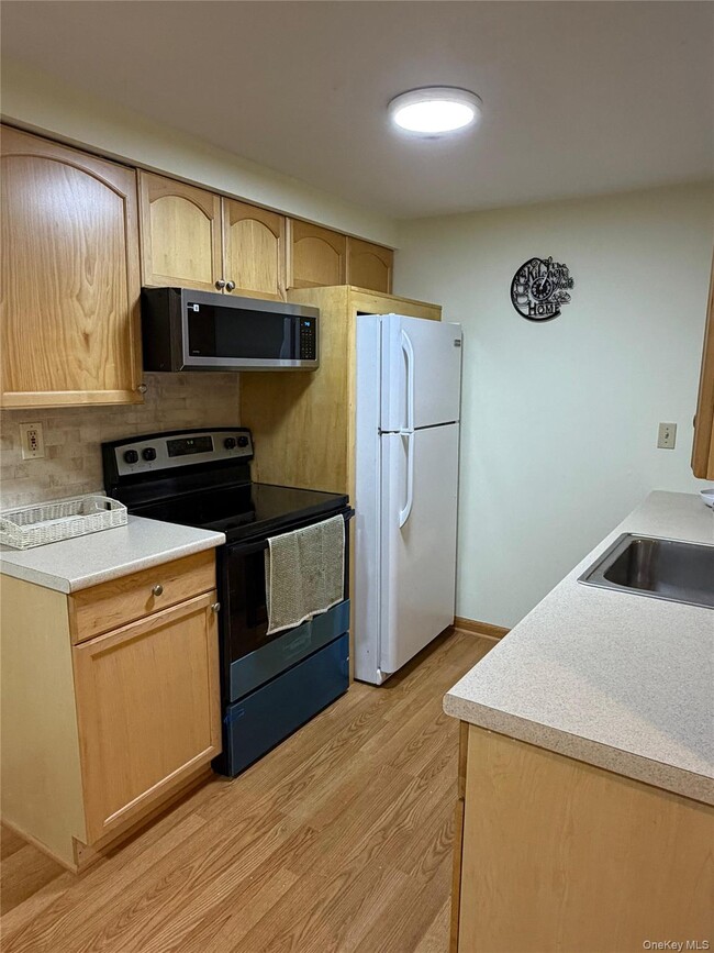 182 Crystal Brook Hollow Rd
