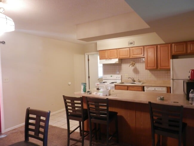 Photo - Quality 3 Bedroom 1.5 Bathroom Townhouse