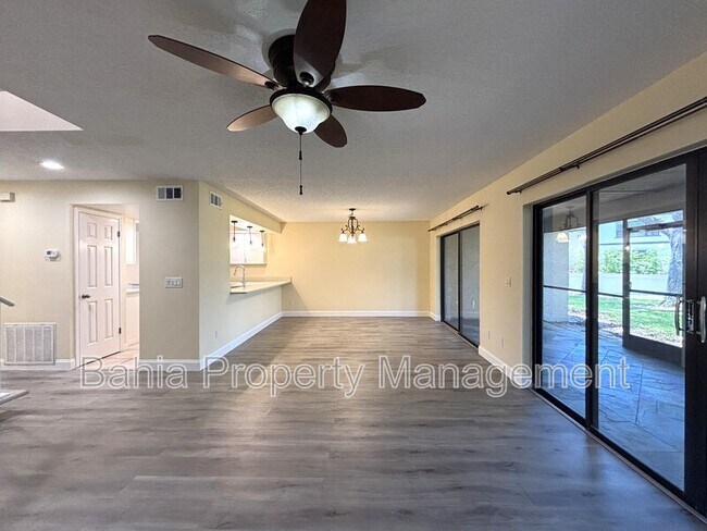 Photo - 8048 Sandpoint Blvd