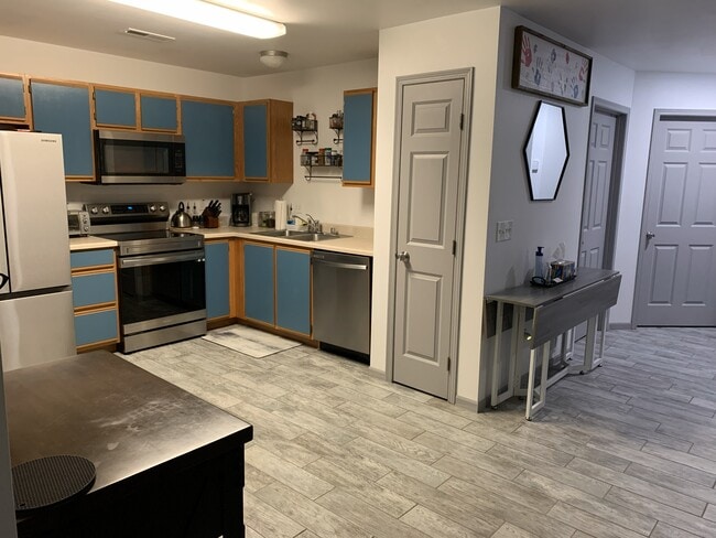 Cocina - 3505 Fallon St Unidad B14