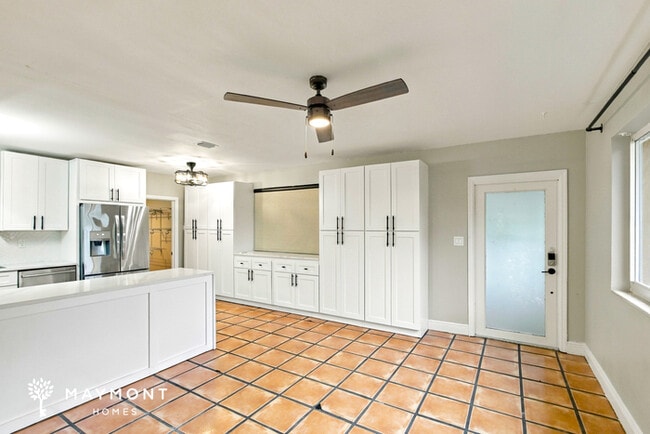 1421 SW 23rd Ave