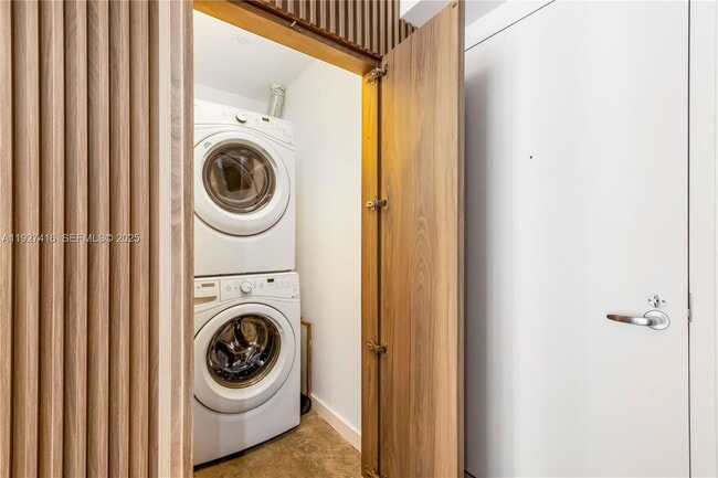 Photo - 151 SE 1st St