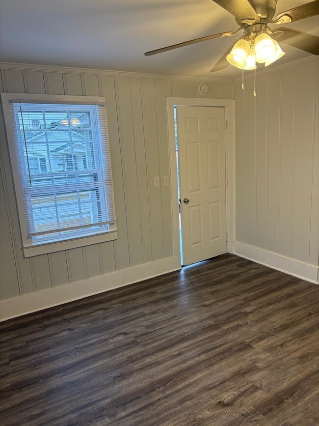 Photo - 4085 Porter St