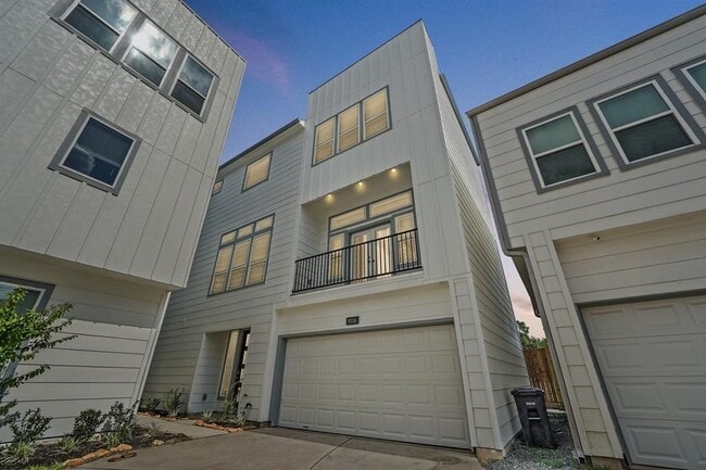 Building Photo - 9016 Lonestar Creekbend Ln