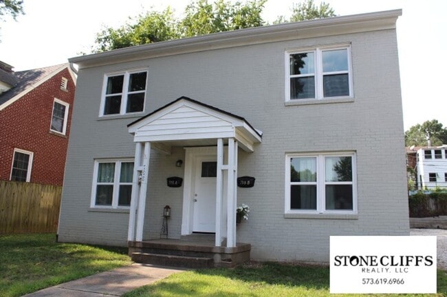 Building Photo - 708 Houchin St Unit B