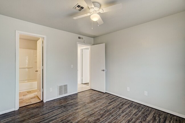 Photo - 3 bed 1 bath in Moore!